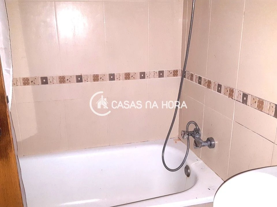 Apartamento T2 para Arrendamento em Penha de França Foto 16