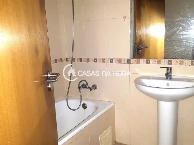 Apartamento T2 para Arrendamento em Penha de França Foto 13