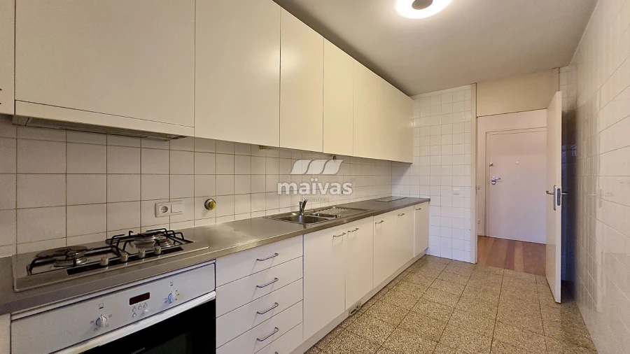 Apartamento T1 para Arrendamento em Cidade da Maia Foto 8