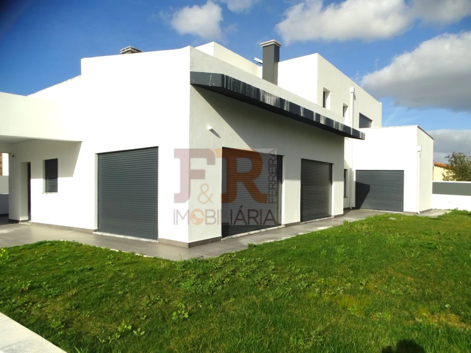 Moradia T5 para Venda em Azeitão (São Lourenço e São Simão) Foto 5