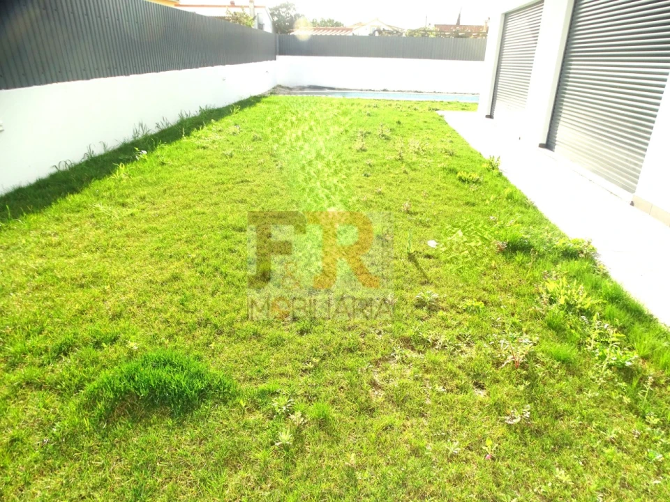 Moradia T5 para Venda em Azeitão (São Lourenço e São Simão) Foto 7