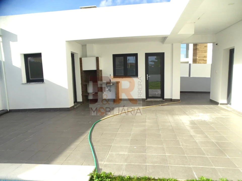 Moradia T5 para Venda em Azeitão (São Lourenço e São Simão) Foto 8