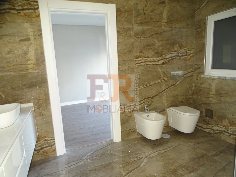 Moradia T5 para Venda em Azeitão (São Lourenço e São Simão) Foto 28