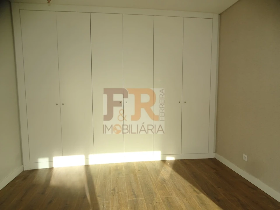 Moradia T5 para Venda em Azeitão (São Lourenço e São Simão) Foto 29