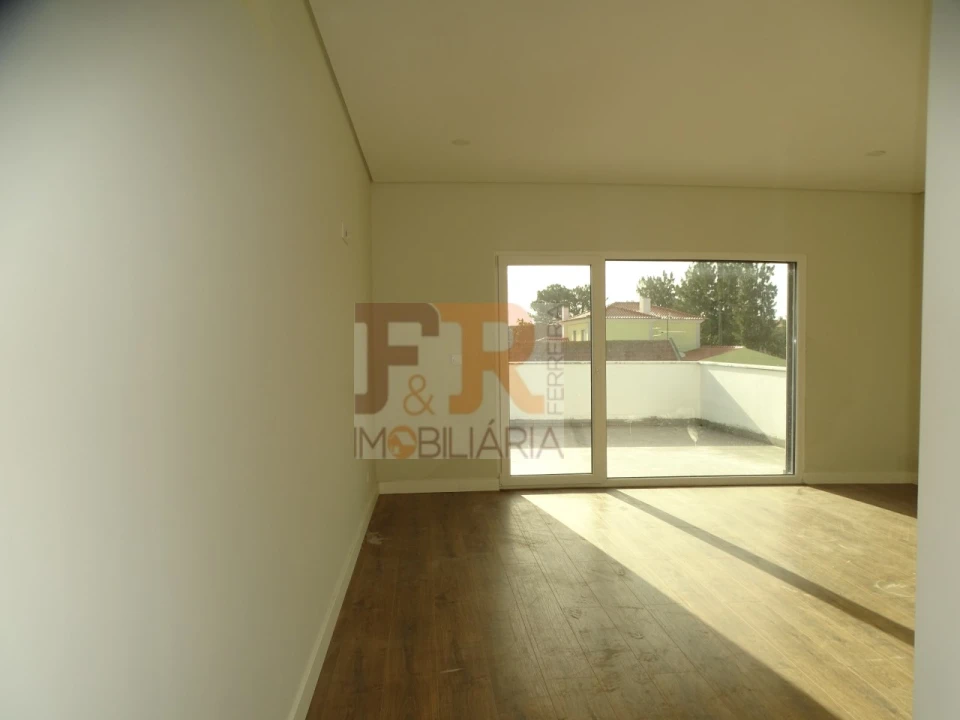 Moradia T5 para Venda em Azeitão (São Lourenço e São Simão) Foto 40