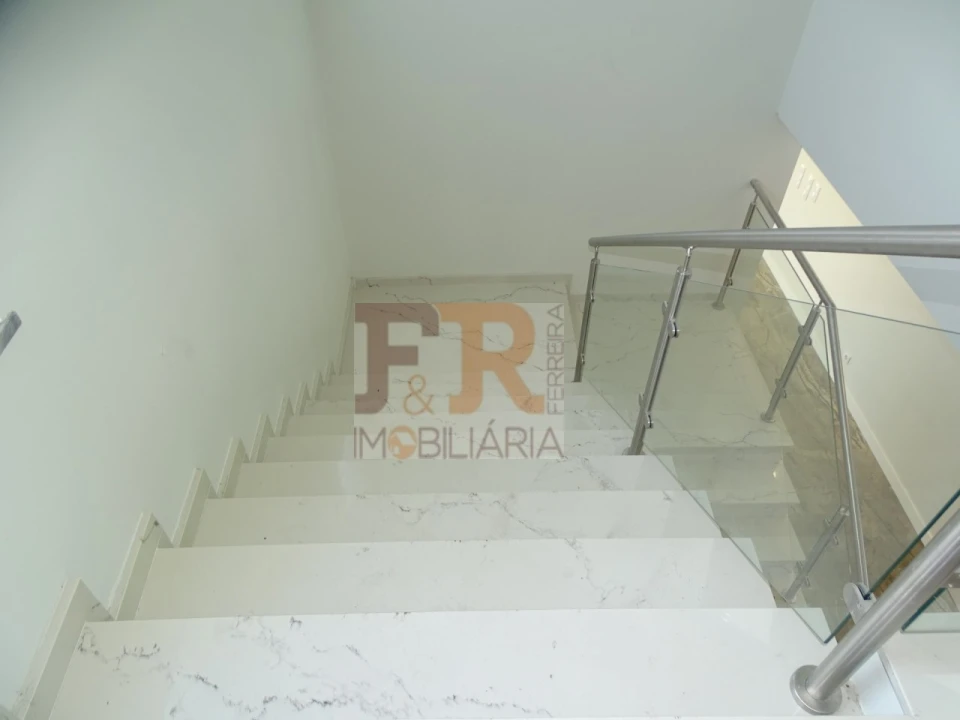 Moradia T5 para Venda em Azeitão (São Lourenço e São Simão) Foto 42