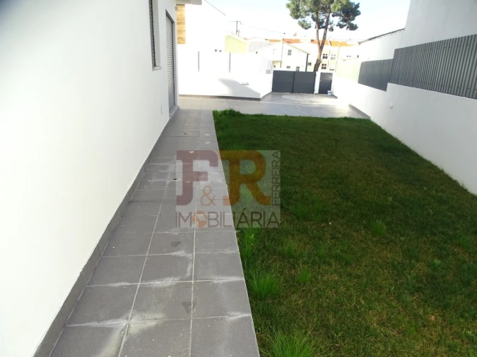 Moradia T5 para Venda em Azeitão (São Lourenço e São Simão) Foto 6