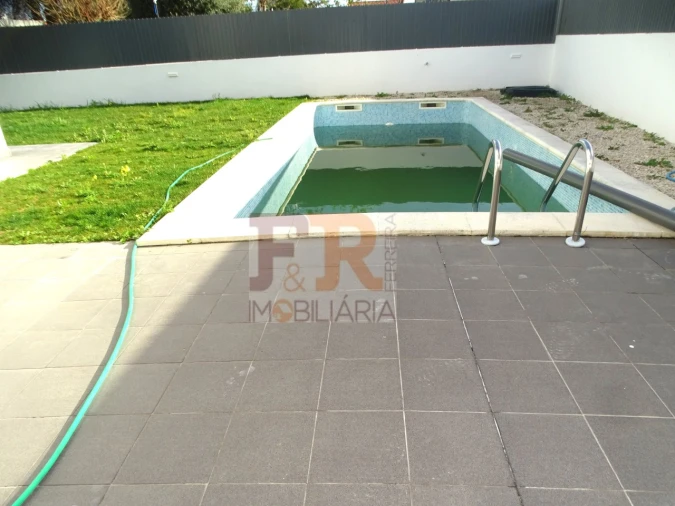 Moradia T5 para Venda em Azeitão (São Lourenço e São Simão) Foto 10