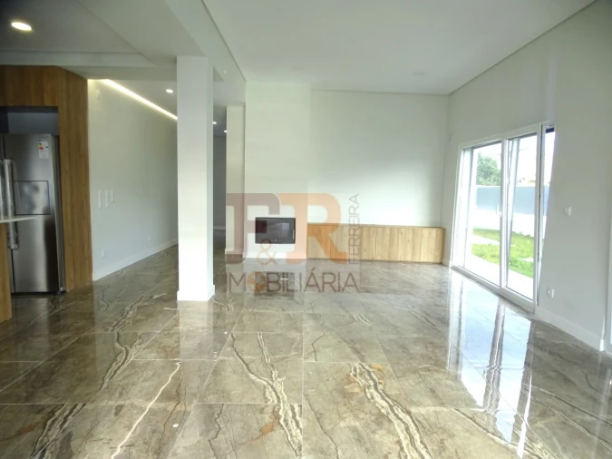 Moradia T5 para Venda em Azeitão (São Lourenço e São Simão) Foto 18