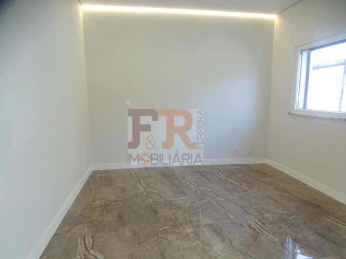 Moradia T5 para Venda em Azeitão (São Lourenço e São Simão) Foto 21