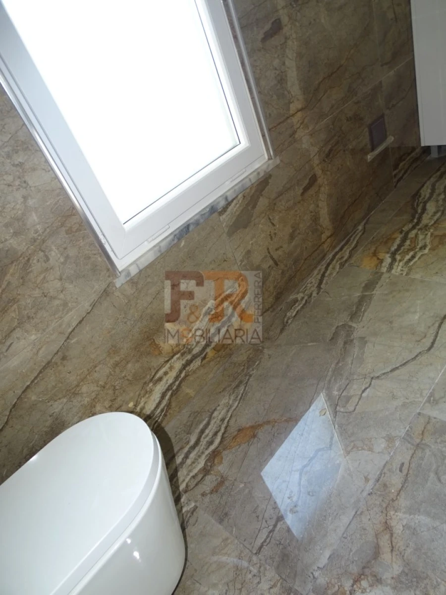 Moradia T5 para Venda em Azeitão (São Lourenço e São Simão) Foto 23