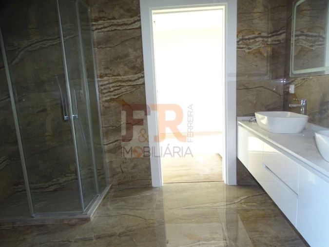 Moradia T5 para Venda em Azeitão (São Lourenço e São Simão) Foto 26