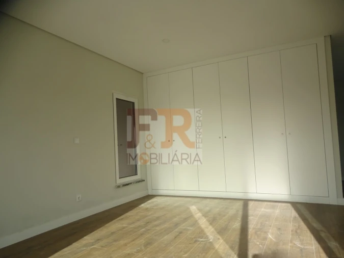 Moradia T5 para Venda em Azeitão (São Lourenço e São Simão) Foto 33