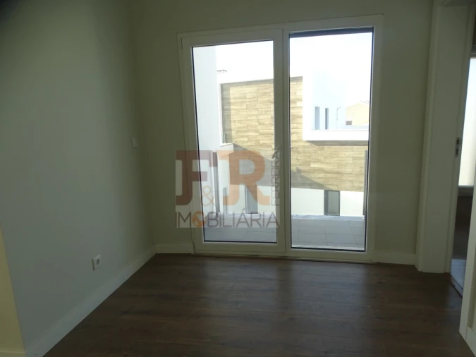 Moradia T5 para Venda em Azeitão (São Lourenço e São Simão) Foto 37