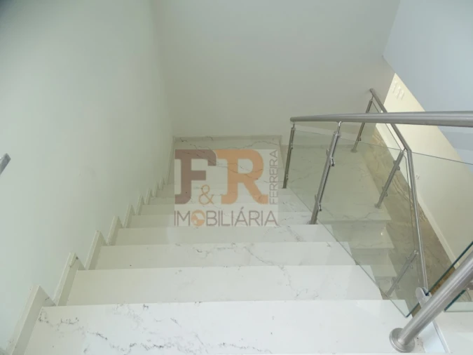 Moradia T5 para Venda em Azeitão (São Lourenço e São Simão) Foto 42