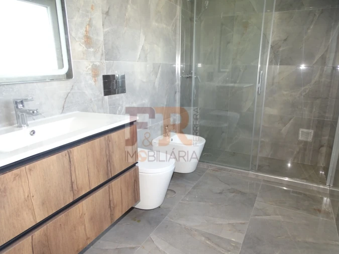 Moradia T5 para Venda em Azeitão (São Lourenço e São Simão) Foto 44