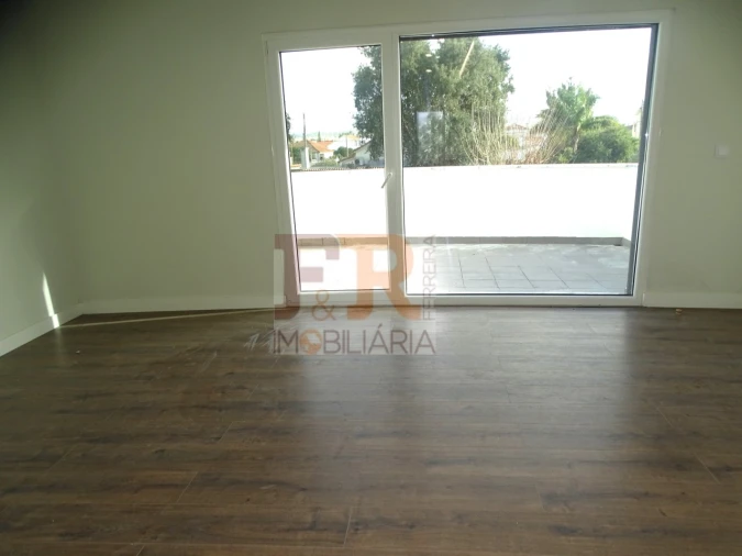 Moradia T5 para Venda em Azeitão (São Lourenço e São Simão) Foto 45