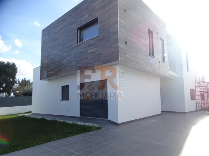 Moradia T5 para Venda em Azeitão (São Lourenço e São Simão) Foto 54