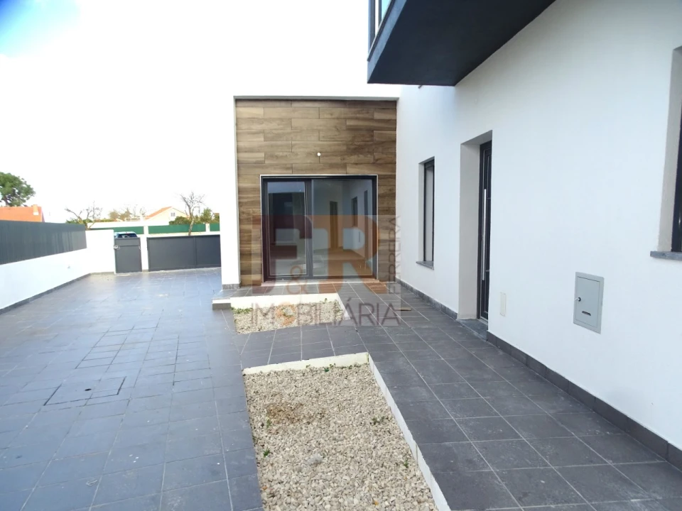 Moradia T5 para Venda em Azeitão (São Lourenço e São Simão) Foto 9