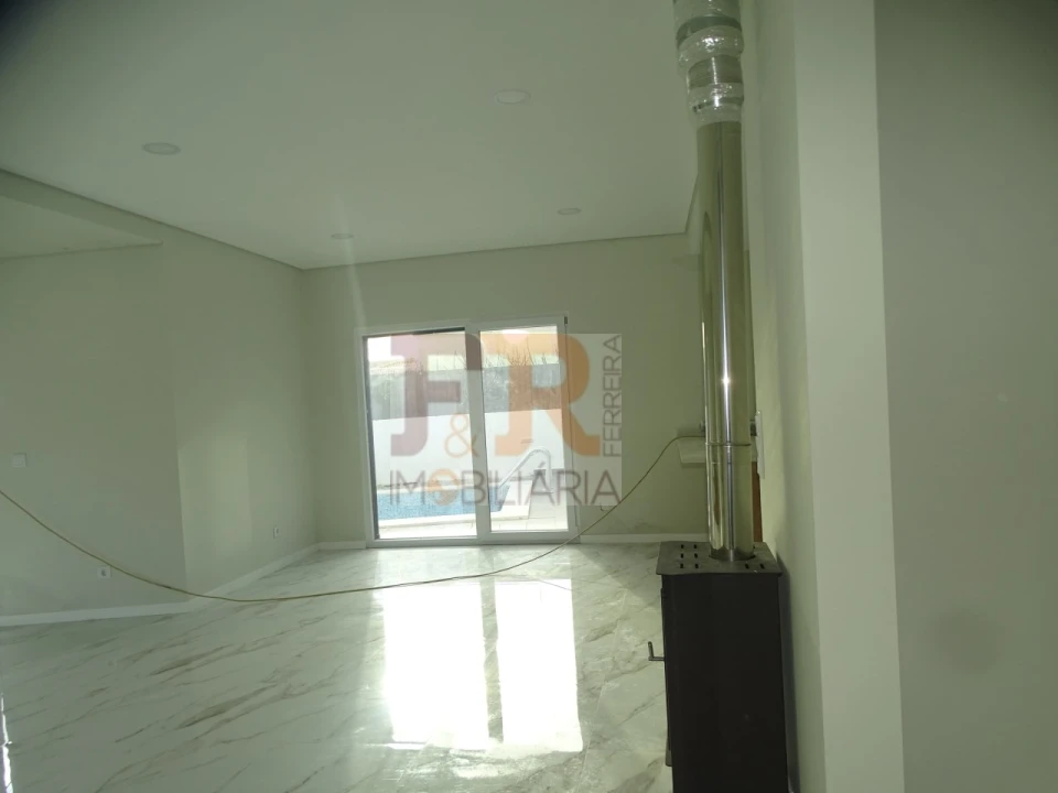 Moradia T5 para Venda em Azeitão (São Lourenço e São Simão) Foto 24