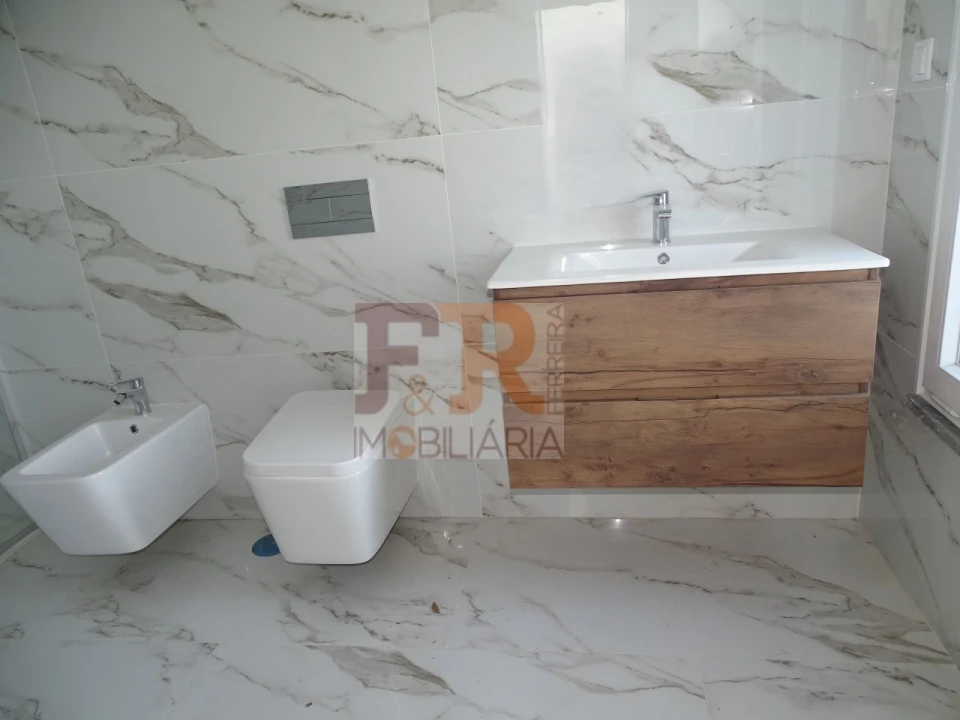 Moradia T5 para Venda em Azeitão (São Lourenço e São Simão) Foto 38