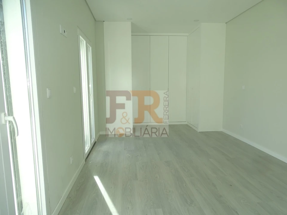 Moradia T5 para Venda em Azeitão (São Lourenço e São Simão) Foto 41