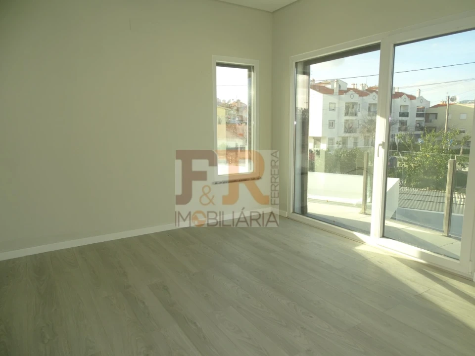 Moradia T5 para Venda em Azeitão (São Lourenço e São Simão) Foto 45