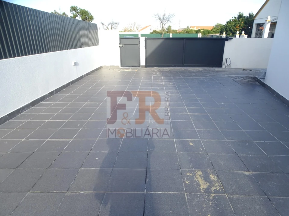Moradia T5 para Venda em Azeitão (São Lourenço e São Simão) Foto 50