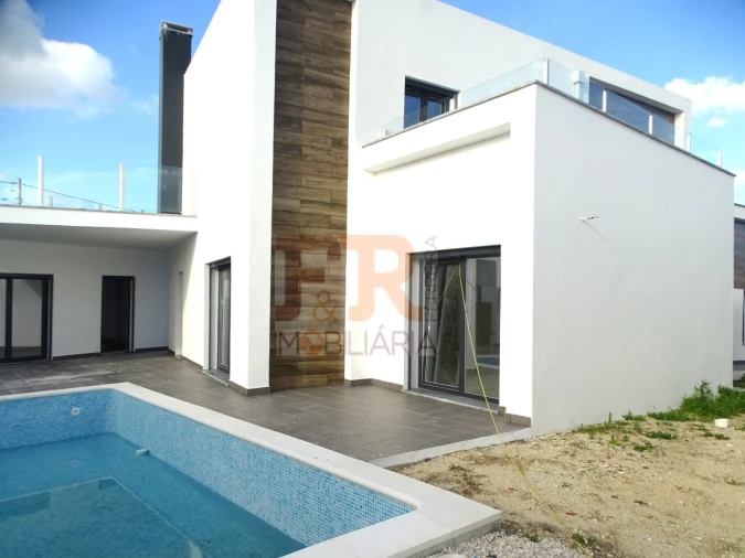 Moradia T5 para Venda em Azeitão (São Lourenço e São Simão) Foto 2