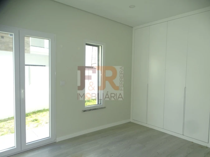 Moradia T5 para Venda em Azeitão (São Lourenço e São Simão) Foto 20