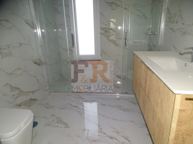 Moradia T5 para Venda em Azeitão (São Lourenço e São Simão) Foto 23