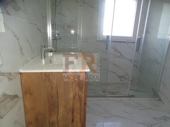 Moradia T5 para Venda em Azeitão (São Lourenço e São Simão) Foto 27