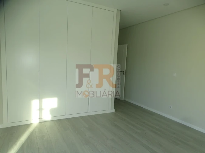 Moradia T5 para Venda em Azeitão (São Lourenço e São Simão) Foto 28