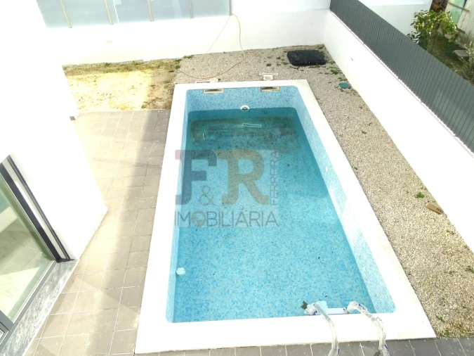 Moradia T5 para Venda em Azeitão (São Lourenço e São Simão) Foto 32