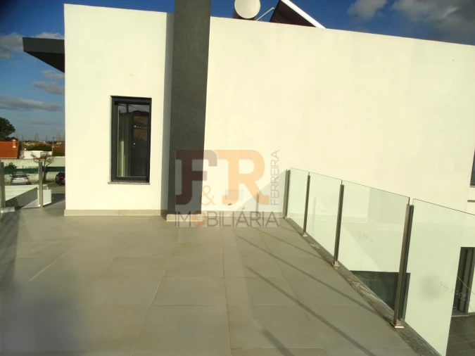 Moradia T5 para Venda em Azeitão (São Lourenço e São Simão) Foto 33