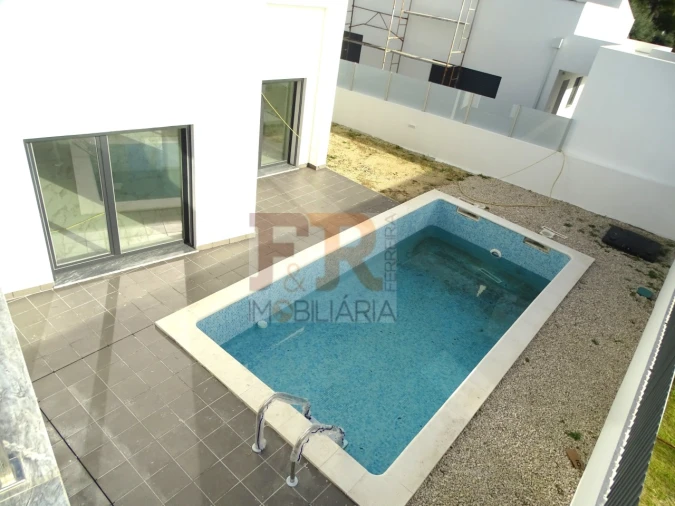 Moradia T5 para Venda em Azeitão (São Lourenço e São Simão) Foto 49