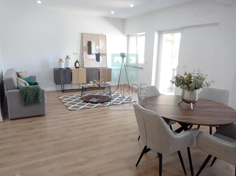 Apartamento T3 para Venda em Benfica Foto 1