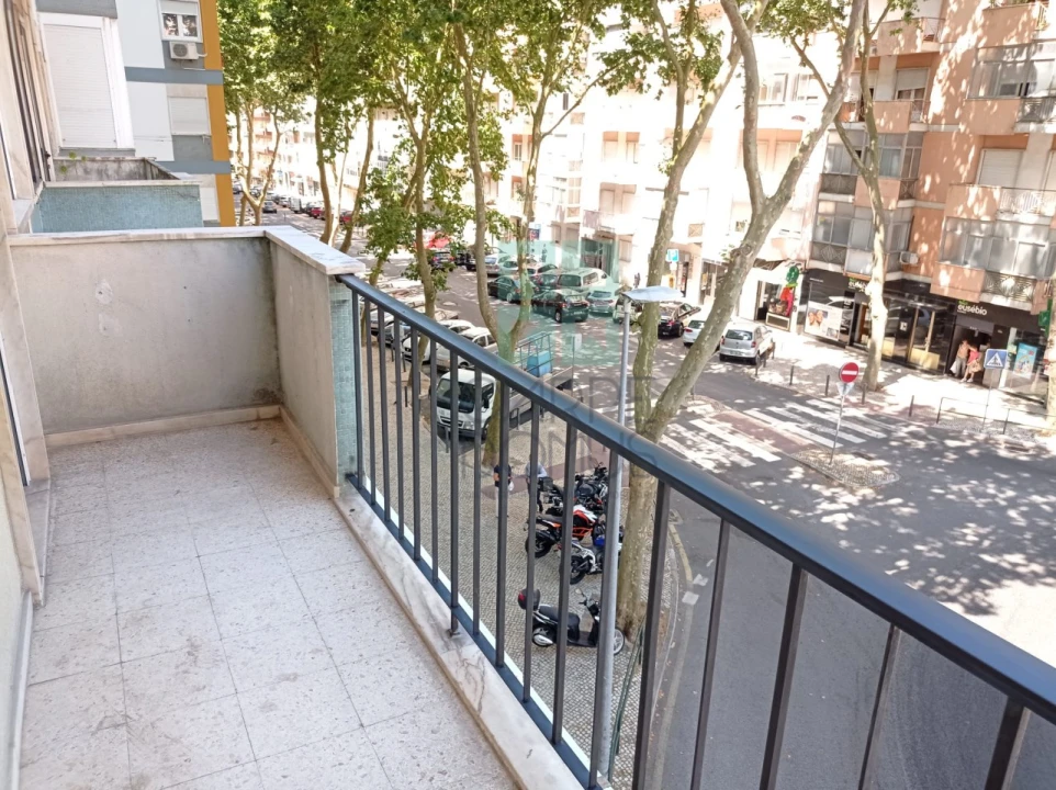 Apartamento T3 para Venda em Benfica Foto 8