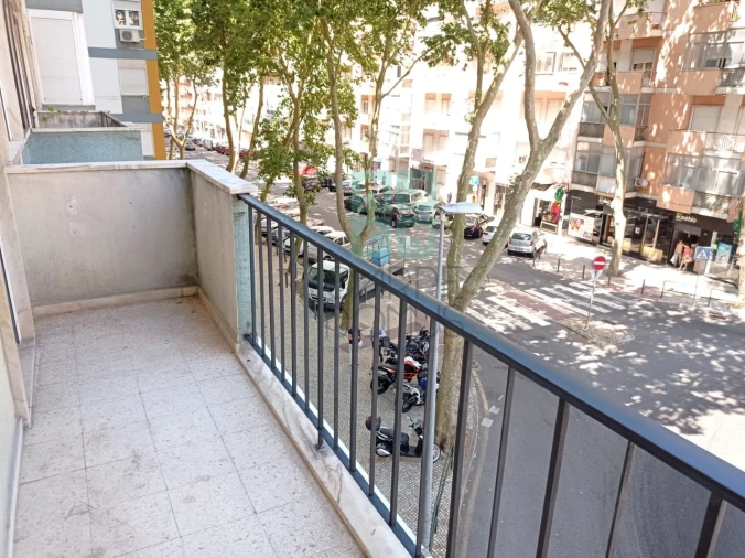 Apartamento T3 para Venda em Benfica Foto 8