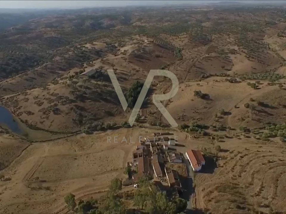 Quinta T0 para Venda em Mertola Foto 2