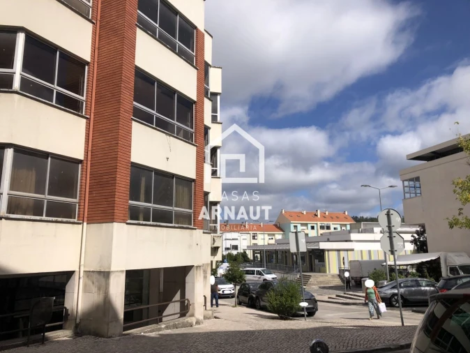 Loja para Arrendamento em Pombal Foto 13