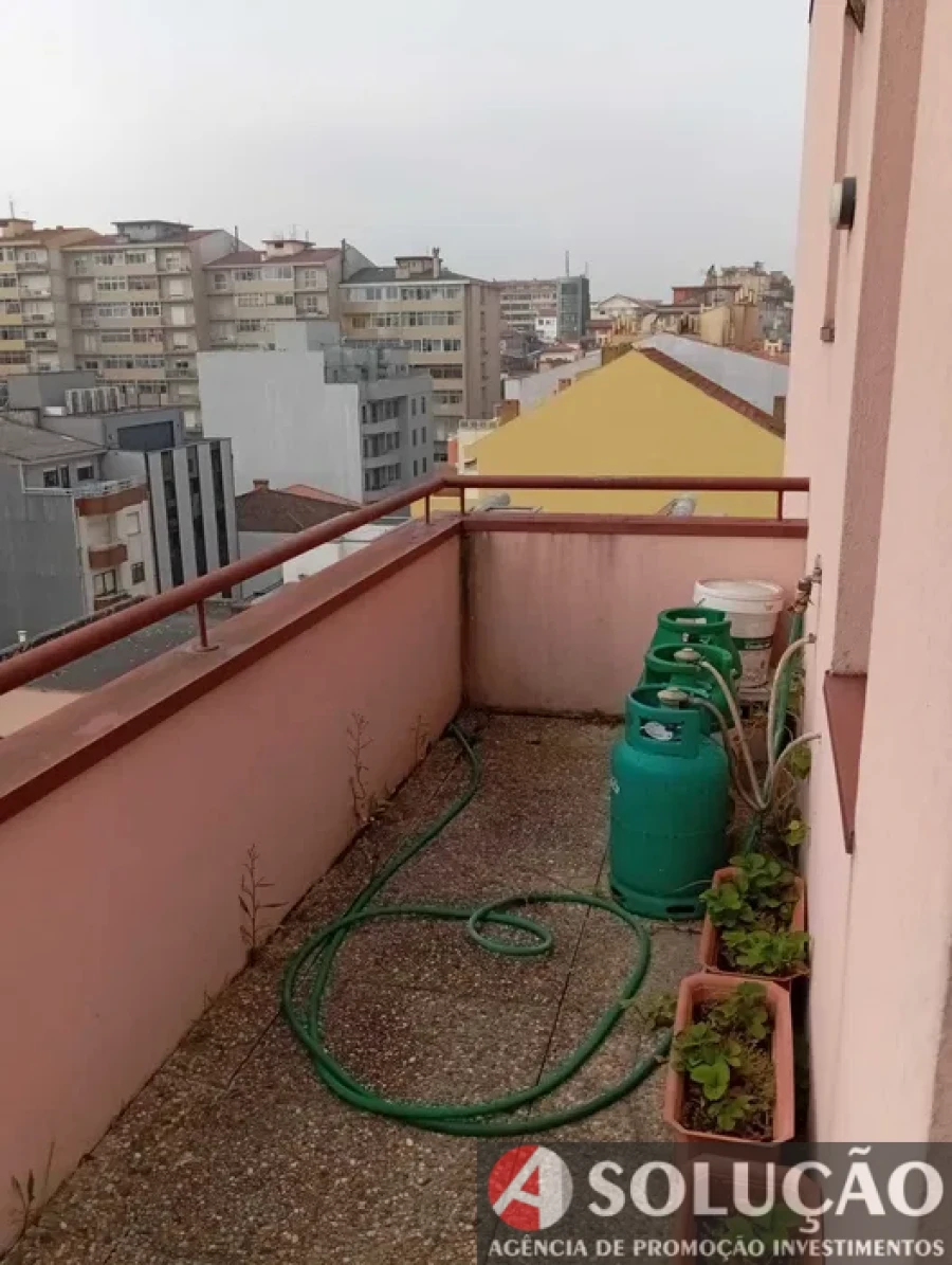 Apartamento T2 para Venda em Mafamude e Vilar do Paraíso Foto 11