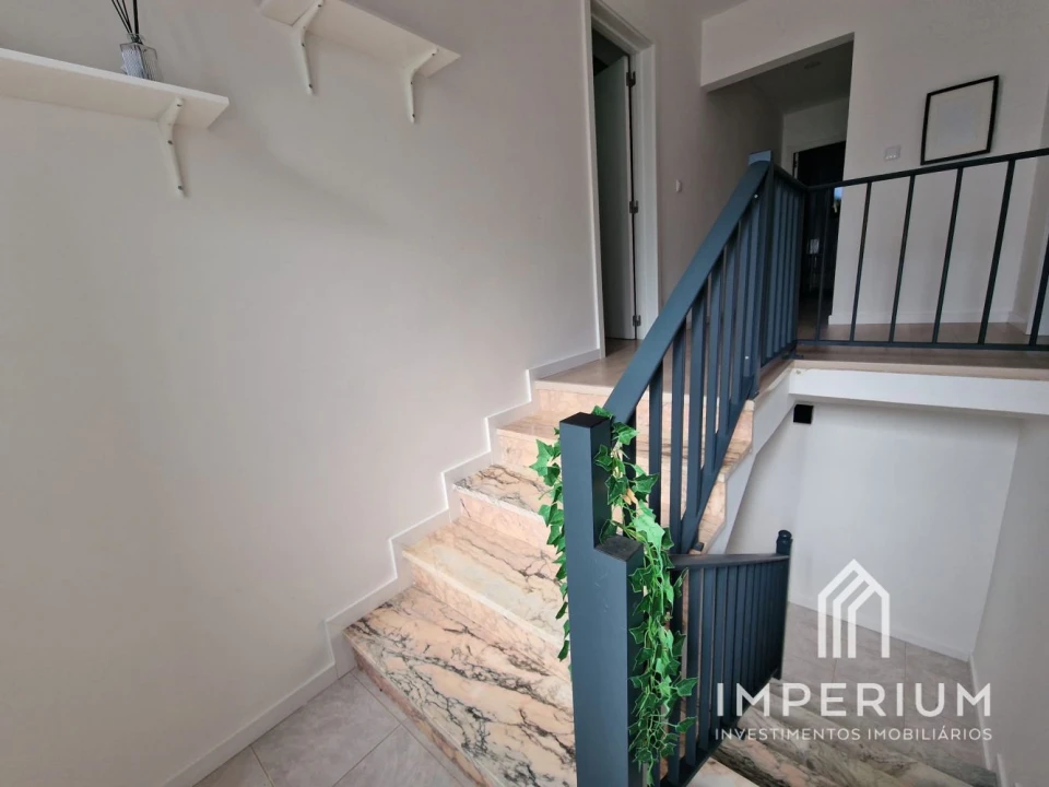 Moradia T3 para Venda em São João de Loure e Frossos Foto 2