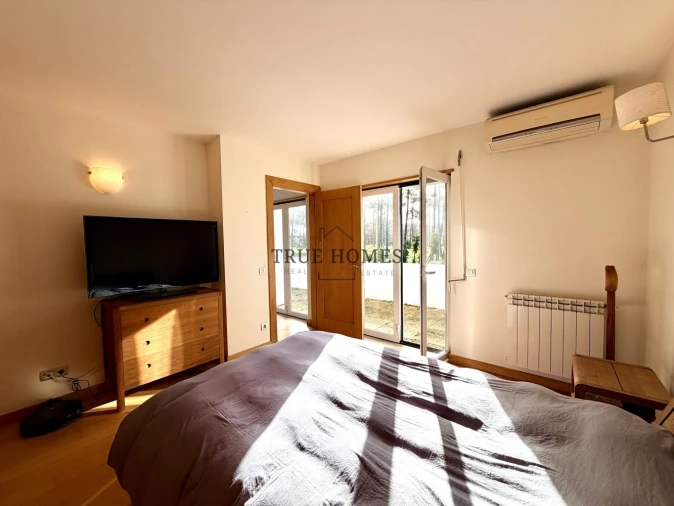 Moradia T5 para Venda em Charneca de Caparica e Sobreda Foto 35