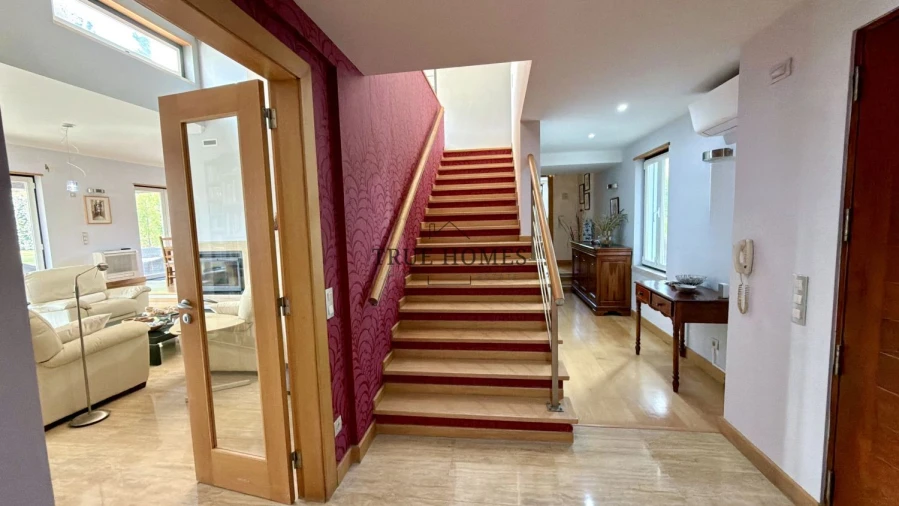 Moradia T5 para Venda em Charneca de Caparica e Sobreda Foto 26