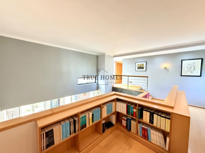 Moradia T5 para Venda em Charneca de Caparica e Sobreda Foto 16