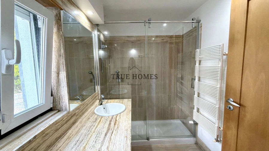 Moradia T5 para Venda em Charneca de Caparica e Sobreda Foto 29