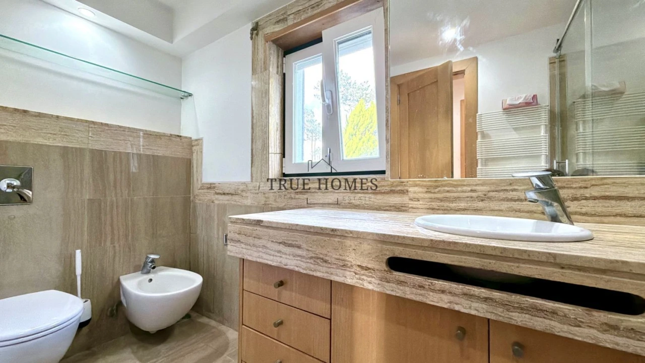 Moradia T5 para Venda em Charneca de Caparica e Sobreda Foto 30