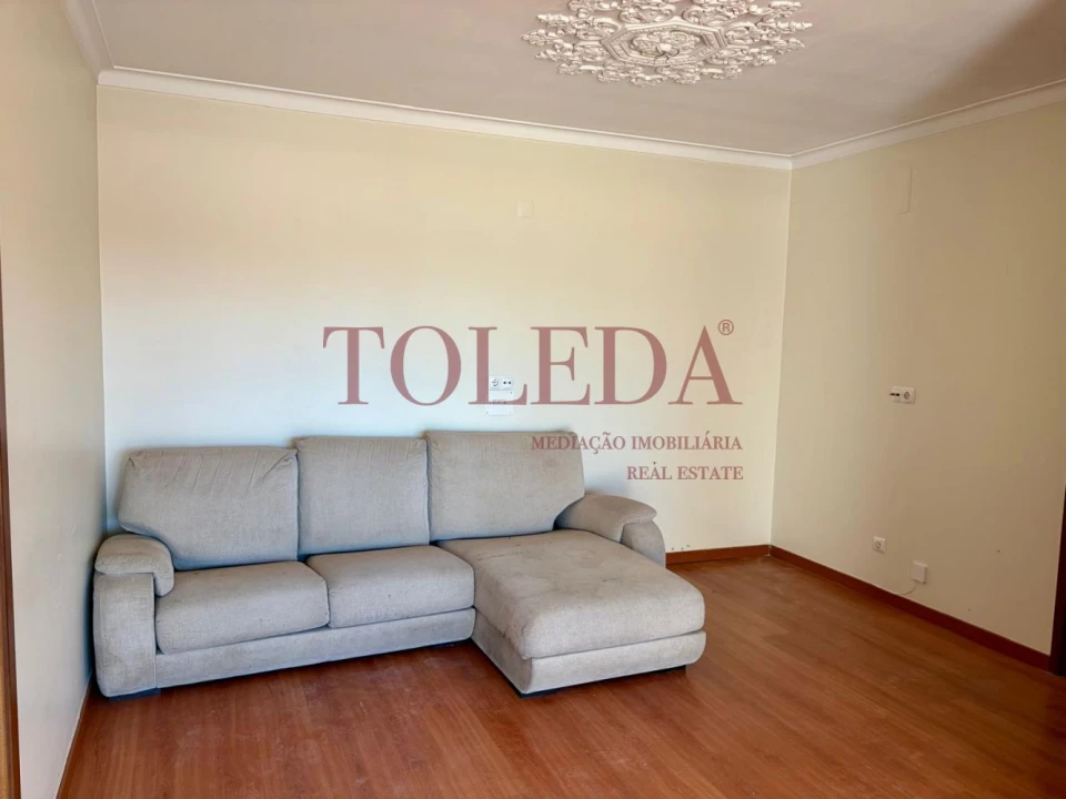 Apartamento T2 para Venda em Queluz e Belas Foto 11