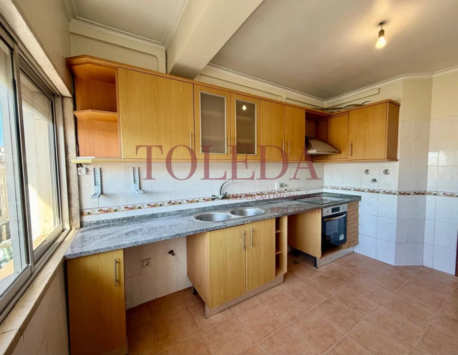 Apartamento T2 para Venda em Queluz e Belas Foto 13